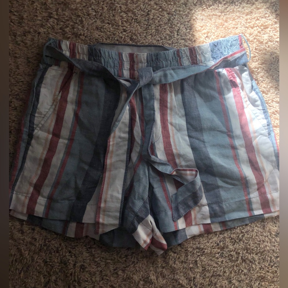 New with tags Loft linen shorts